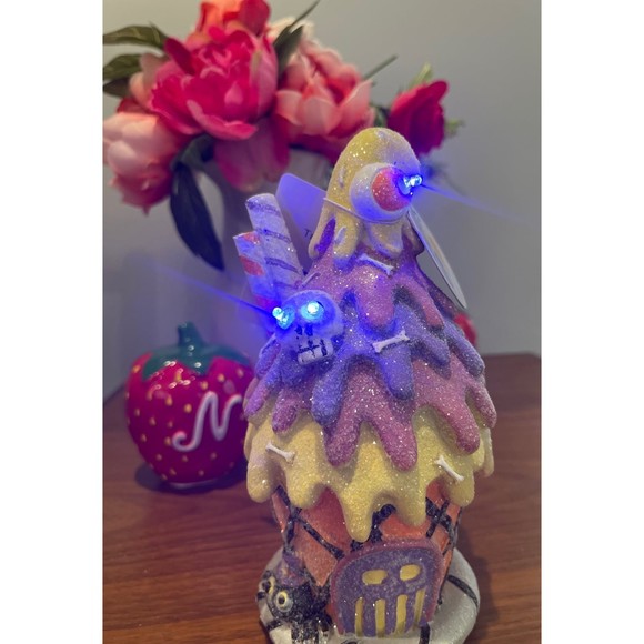 Small Halloween Light Up Gingerbread Haunted House - Picture 10 of 12